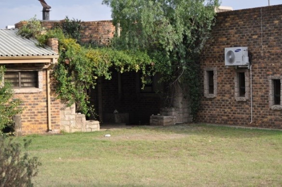 9 Bedroom Property for Sale in Vaaldam SH Free State